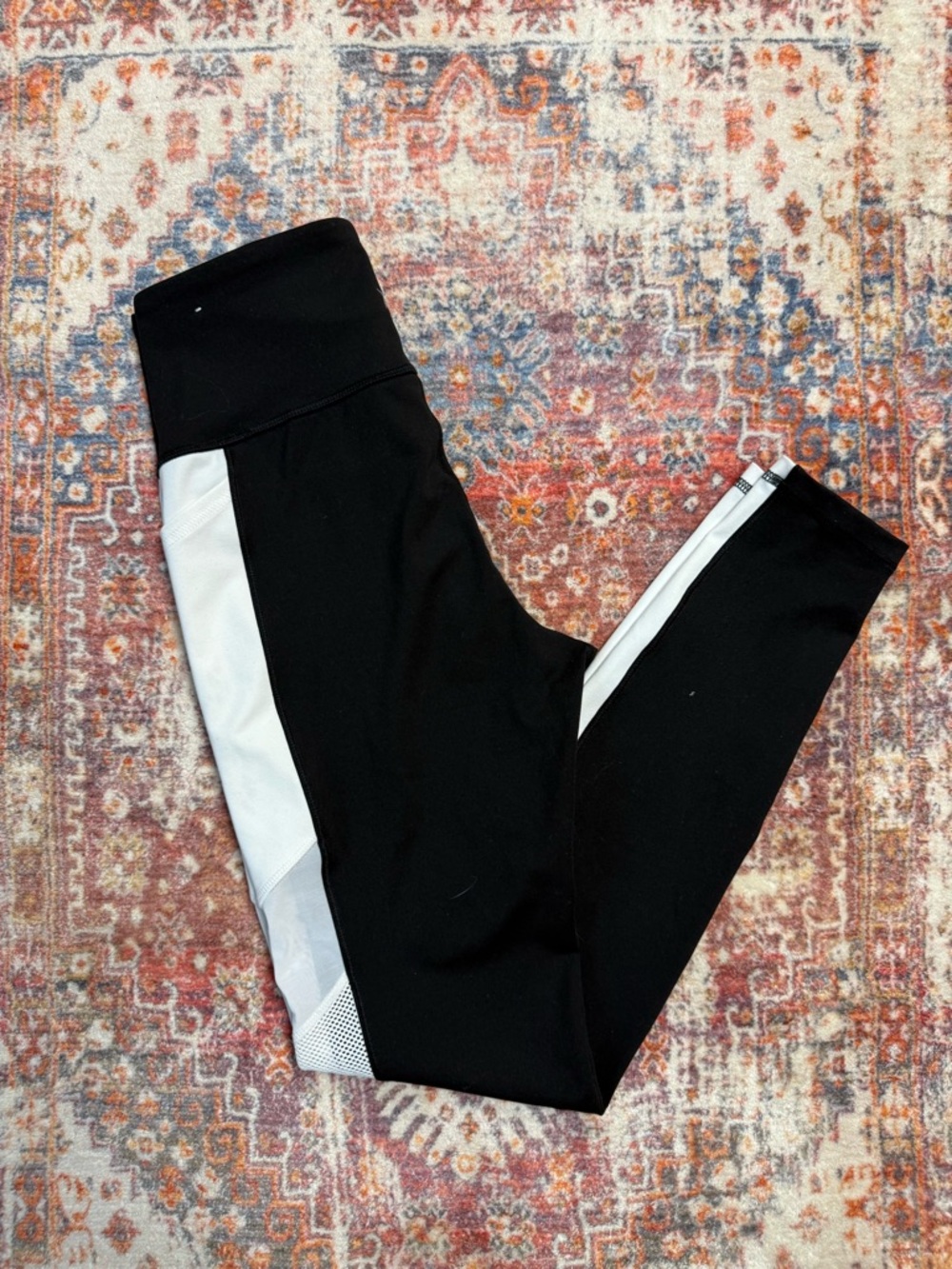 Old Navy High Rise Elevate Leggings Black White Mesh Medium Tall NWOT